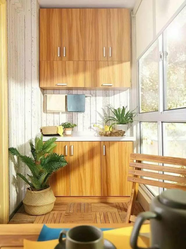 ：头一次见阳台能改装成榻榻米，太好看了，朋友快踏破门槛来做客！