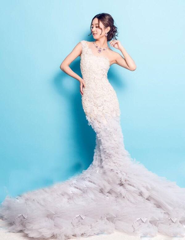 [Angelababy]看了赵丽颖婚纱照，再看杨颖的婚纱照，网友：差距真大