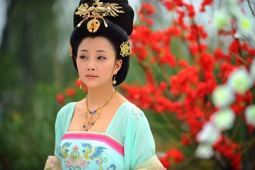 『赵飞燕』那些年出演过绝世美女的女星，究竟谁的古装扮相配不上绝世美人四字？