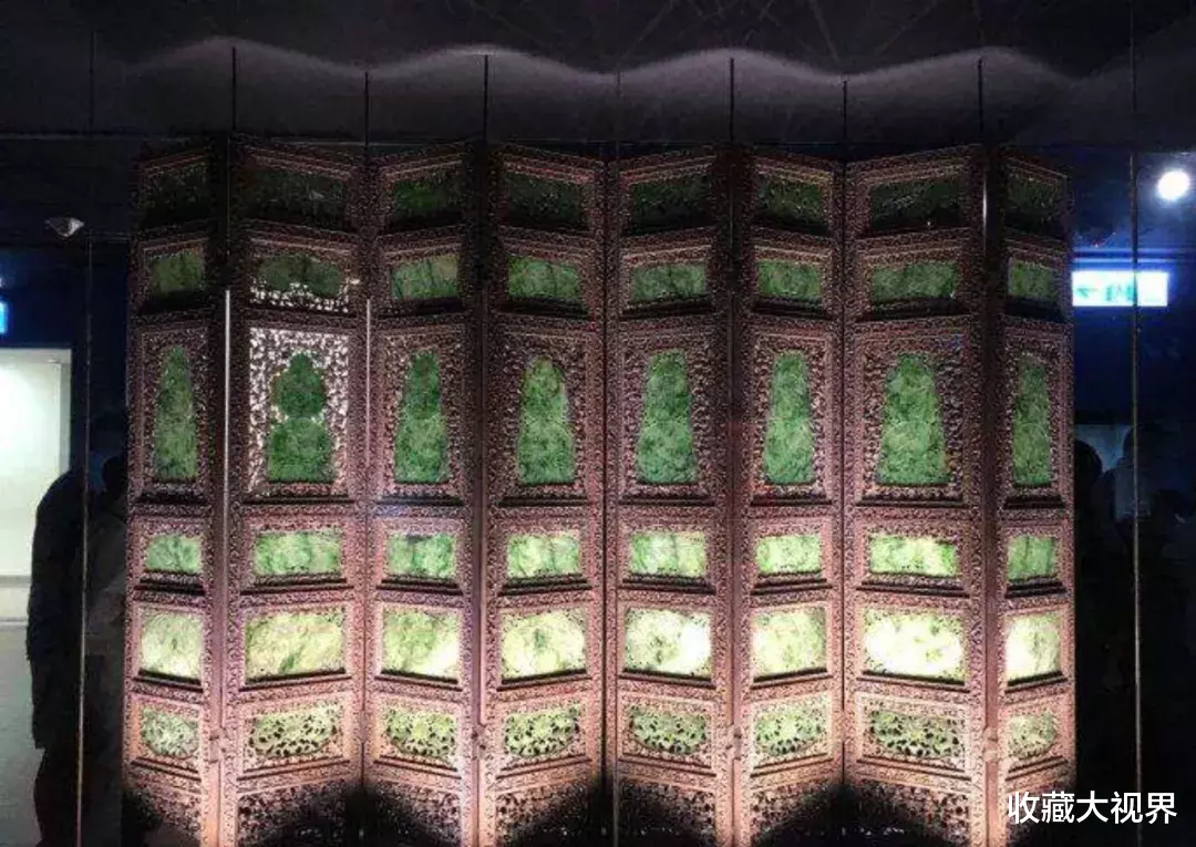 翡翠|可切出4000只手镯的翡翠原石，他却雕成《清明上河图》，惊艳世人