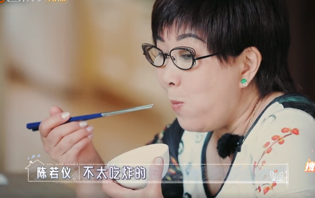 「林志颖」林志颖妈妈做了儿子最喜欢的红烧肉，媳妇接下里一番话让她语塞了