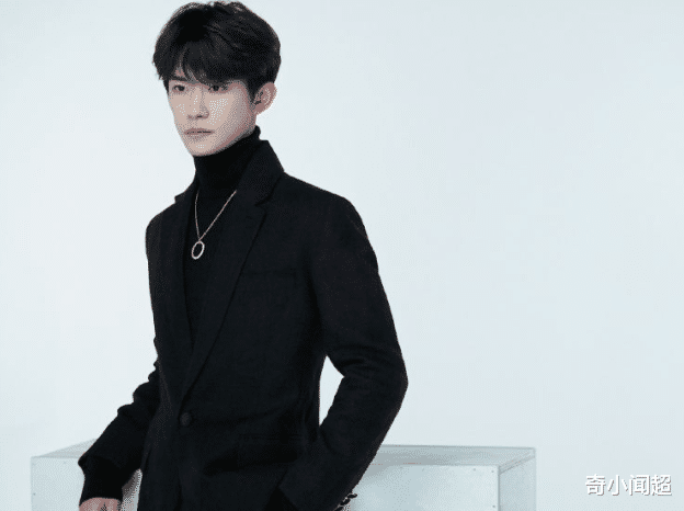 「数学」易烊千玺高考成绩怎么样呢？数学100，但看到英语得分：英语老师头疼