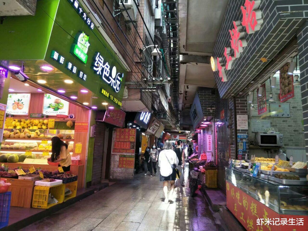 虾米记录生活 广州天河某城中村出租房空荡荡的，房东：今年生意惨淡还不如打工