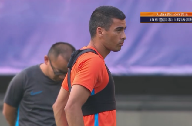 山东鲁能|鲁能31人踩场训练，主力单独康复4外援参加对抗，格德斯归队在即