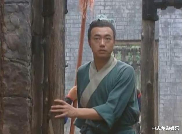 董勇|1998年，30岁“大棍子”董勇，只剩下10元钱，靠“香妃”养一个月