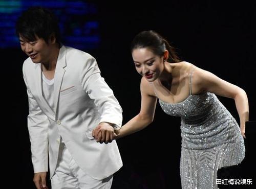 「郎朗」郎朗小娇妻吉娜有多“豪”?居家豪宅很气派,坐在钢琴前像女王