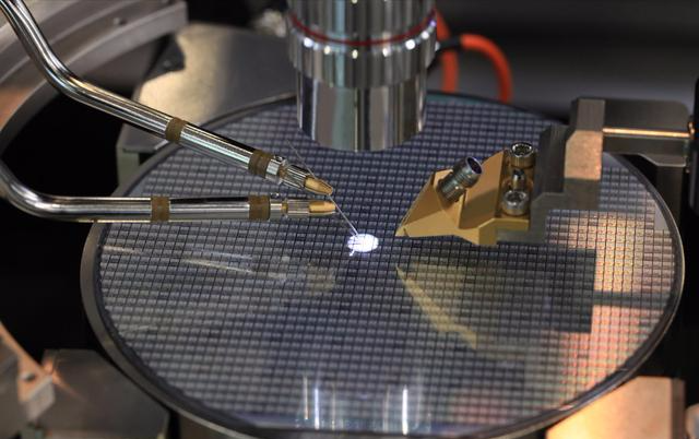 芯片|两百亿豪赌,挑战全球第一芯片巨头,押注3nm芯片制造