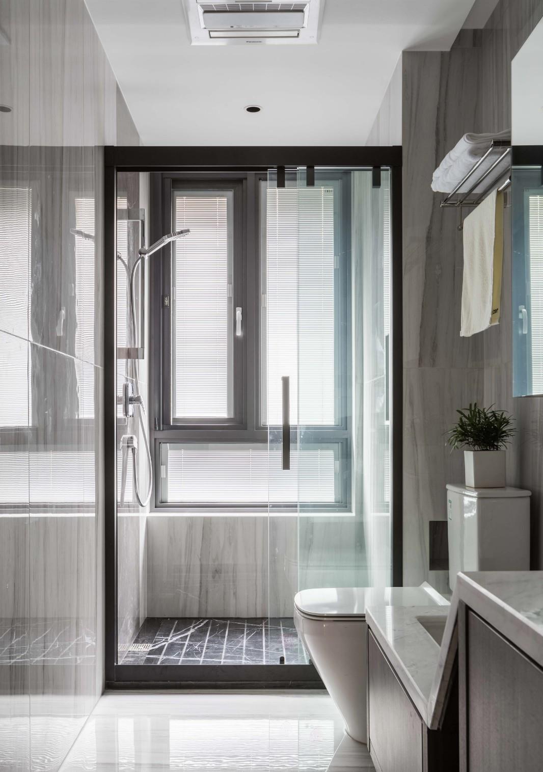 设计师▲这才是我的理想之家，220㎡大平层设计，进门就被客厅吸引了