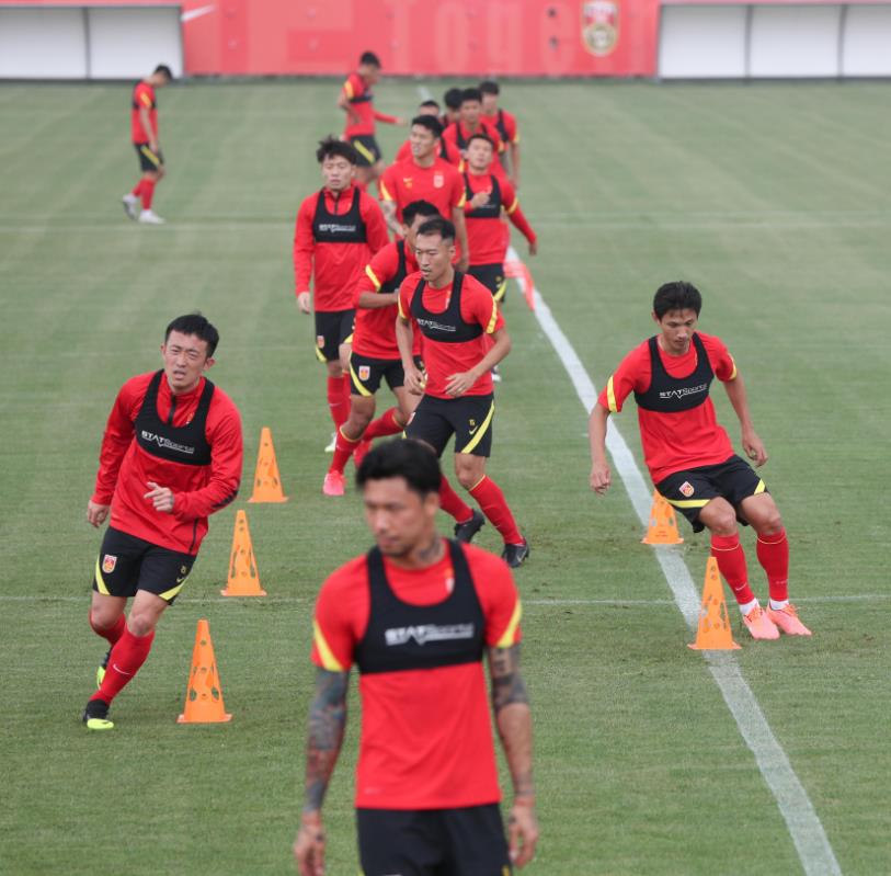 #国足#国足不再锋无力，豪华阵容堪称亚洲顶级，武磊或沦为替补