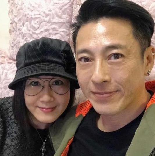 令狐冲|他是\最帅令狐冲\，怕变老与妻子26年不吃肉不生子，如今成这样