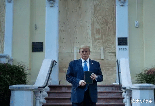 #白宫#特朗普终于走出了白宫，眼前景象大吃一惊！