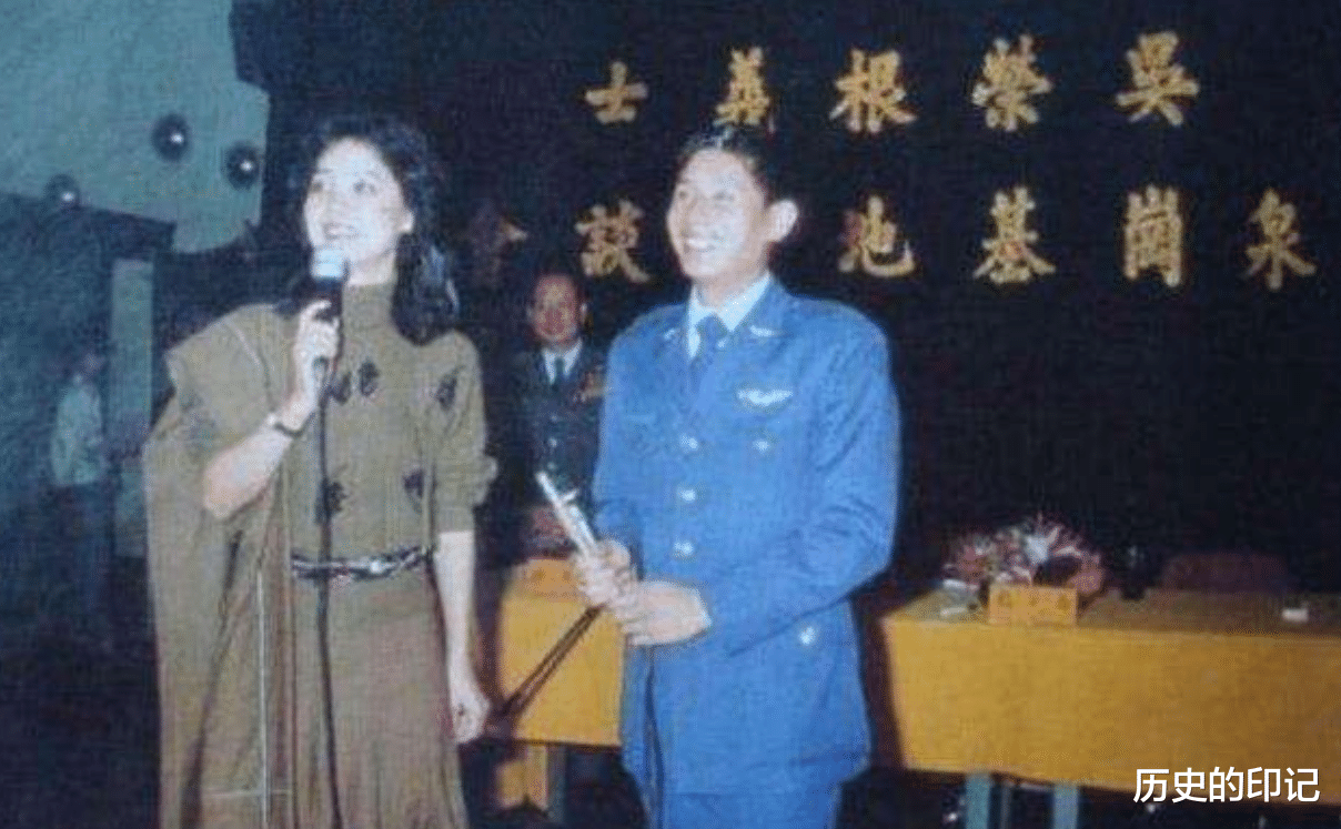 飞行员|大叛徒吴荣根想回国养老遭拒：青山处处埋忠骨，绝无寸土埋叛徒！