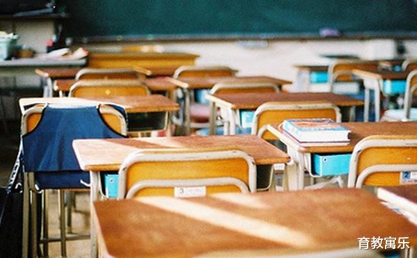 「错位」高考考场座位如何编排？为何你跟前后桌试卷不一样？老师带你揭秘