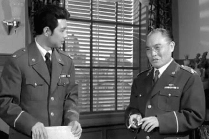 本以为倪大红“咖位”已经够高了，没想到爸爸名气比儿子更大