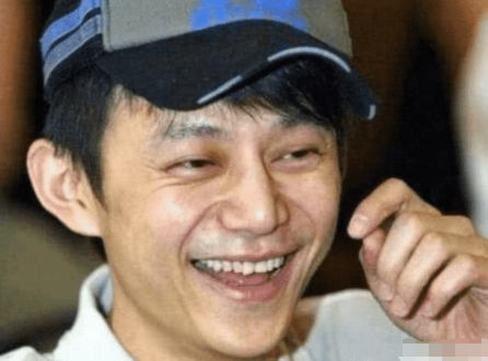 #林志颖#根本没有什么“不老男神”，都是“妆”出来的，林志颖何炅也一样！