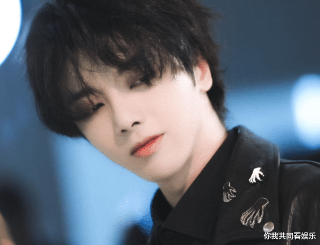 『华晨宇』华晨宇曾自曝想娶她做老婆，两人相差21岁，得知是谁后我不淡定了