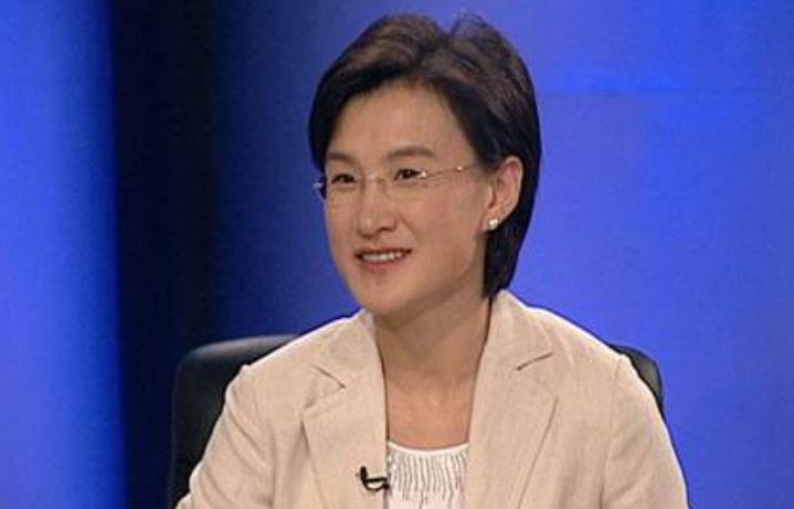 董倩|从央视名嘴沦为被骂“滚出主持界”,董倩背后是人性丑恶一面!