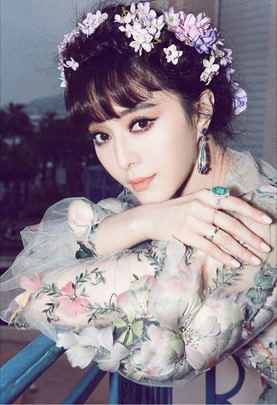 范冰冰|范冰冰登上国际顶级杂志封面，著名导演李玉发声期待再次合作