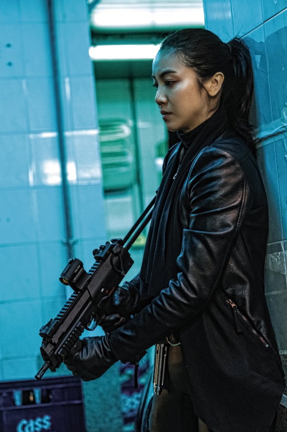 淑熙|韩国动作片《恶女》,亲眼目睹女儿被炸,顶级女杀手单挑黑帮壮汉