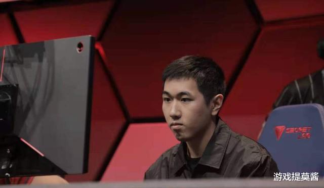 孙悟空|云顶之弈S4:在红莲的重装秘术阵容面前,猩红夜影三国都是弟弟