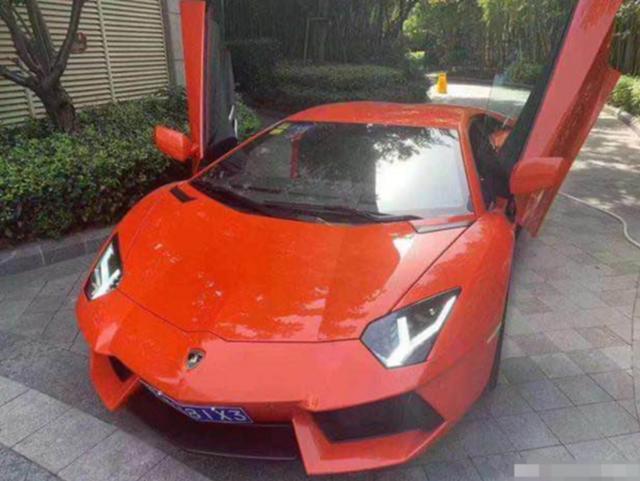 豪车|王思聪卖掉开8年的兰博基尼，关注点不在价格，公里数成为亮点