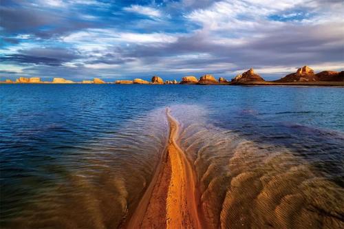 柴达木盆地：神秘的柴达木盆地，为什么被封为“聚宝盆”？