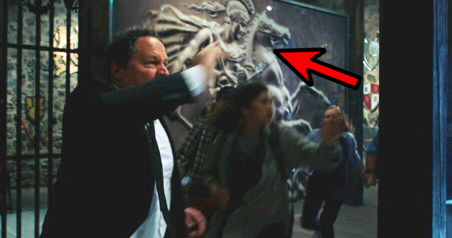 【奇异博士】漫威电影藏了多少线索？《奇异博士》出现黑骑士战盔，谁注意到了