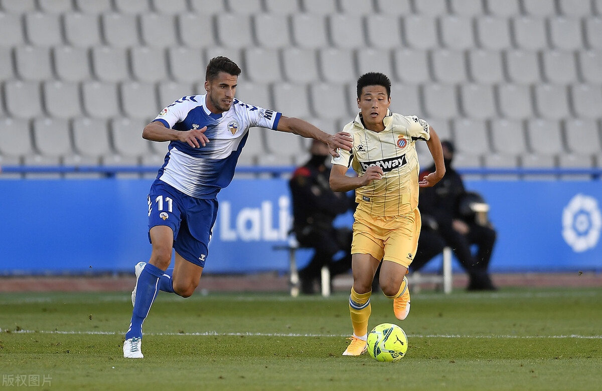 西班牙人|7-1！碾压闪电！西班牙人掷残阵：武磊2天才搭档齐首发 新核回归