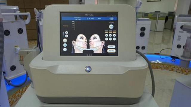 美容|整形医院做面部提拉,女子长眼袋耳平还没了:我是做美容不是毁容