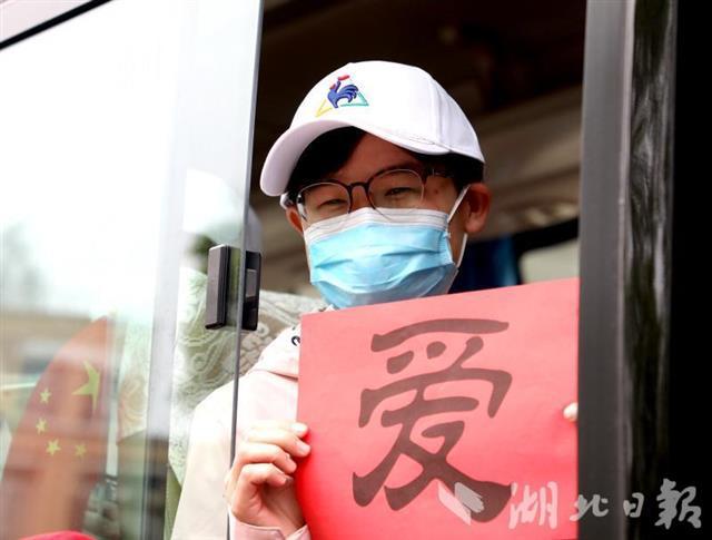 辅警@仙桃：30里路送英雄，谢谢你们拼“晋”全力