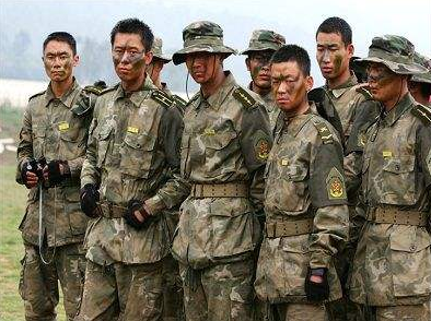 张译|《士兵突击》14年，张译成影帝，陈思诚变导演，这位却靠综艺？