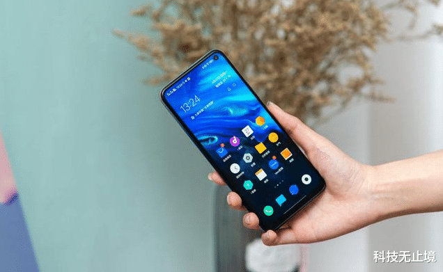 小米科技|8月份买手机别盲目跟风，目前这4部性价比高的手机最值得买！