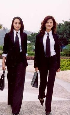 曹颖|她是“倪萍接班人”,出月子丈夫被“赶”出家门后,现状如何?