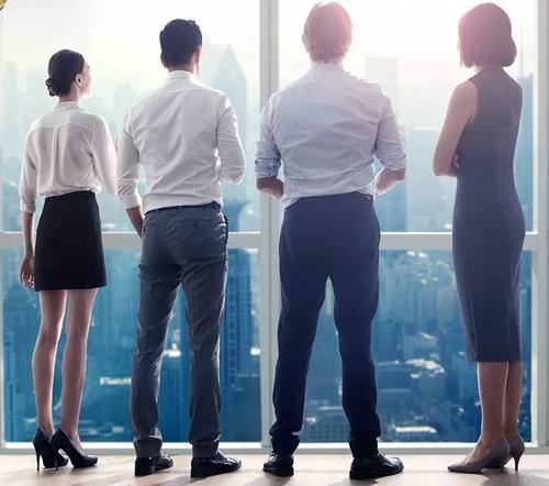 『』职场上真正厉害的人，一般有这三个特征，很多人看不出来