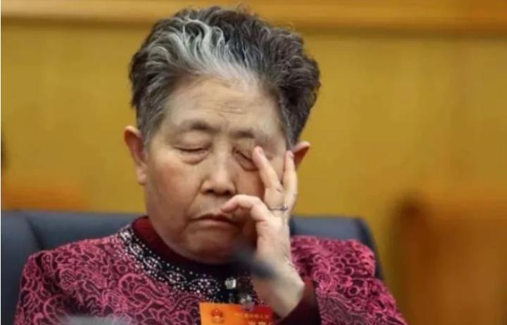 #老干妈#老干妈换回原配方! 为何顾客仍不回头 你看陶华碧儿子干了啥!