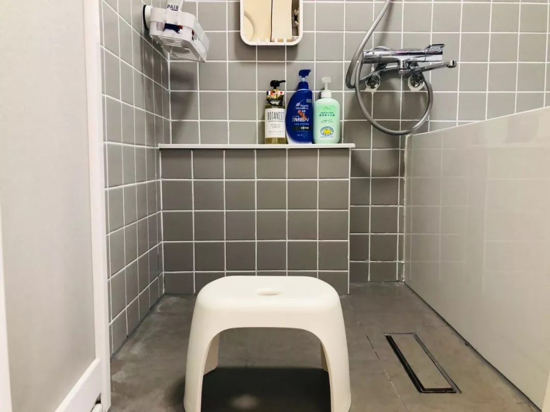 ▲卫生间地漏的五种设计，哪个排水效率高，还好看？