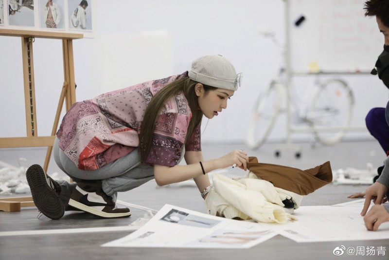 欧阳娜娜|陈伟霆晒30w球鞋！周扬青都没见过，欧阳娜娜惊呼：太厉害了