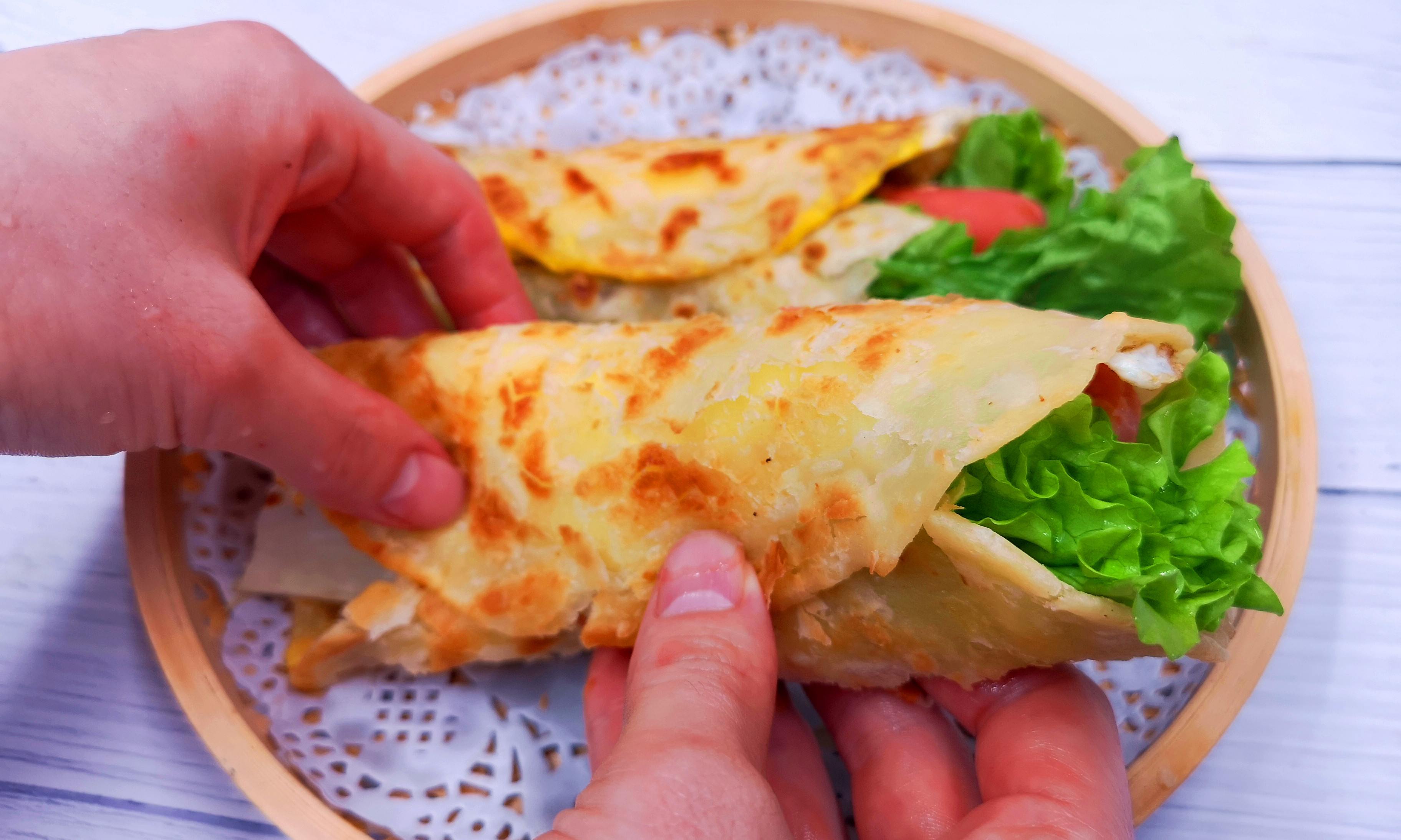 #手抓饼#烙饼时，有人抹油，有人烫面，老面点师傅：都不对，教你正确做法