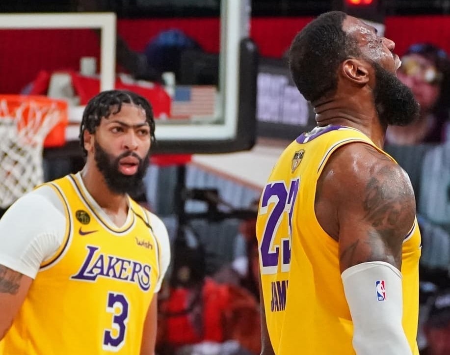 安东尼·戴维斯|帮你拿第四个！FMVP赔率出炉，浓眉表白老詹，果然是欧文太不懂事了！