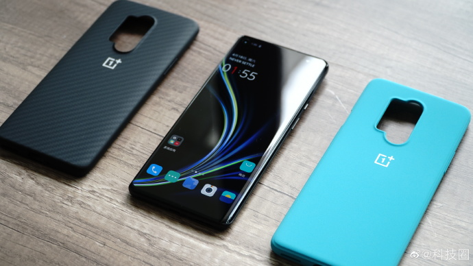 一加8@大家都不差钱？为什么一加8 Pro卖这么贵大家还抢破头？