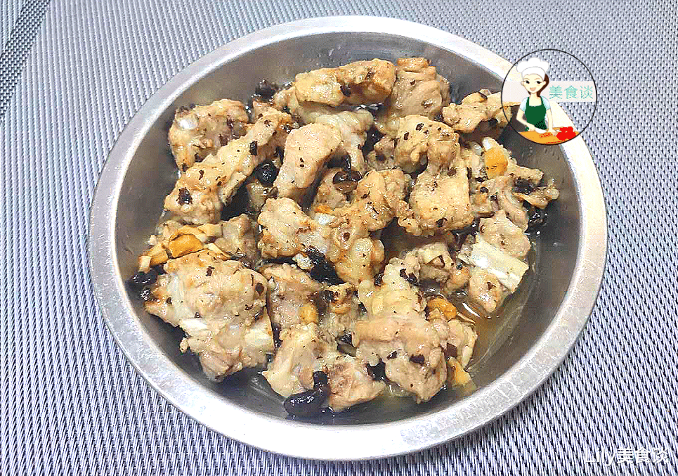 「蒸排骨」春天最馋这蒸菜，蒸一蒸10分钟就好，实在太鲜美了，好吃还不上火