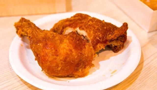 #水果#想平稳血糖,除了不吃甜食,3物最好也要忌口,管住嘴就是赢