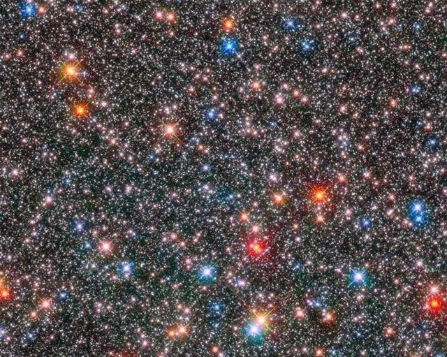 马里亚纳海沟■机器人在8000米深海考察，无意中拍摄到的画面，颠覆人们认知