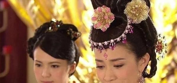 佘诗曼|凭借《延禧攻略》再度翻红，邀约不断新戏造型曝光，45岁出演少女