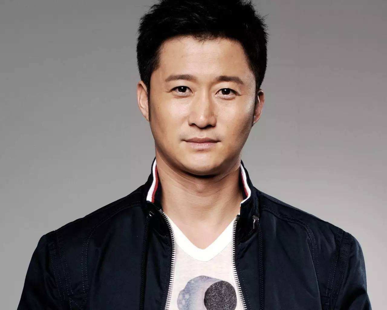 赵文卓|赵文卓新片即将杀青，学吴京自导自演了，有点《战狼》的味道