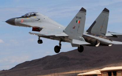 @这次美俄也别想插手，印度王牌部队全上阵，边境机场已挤满战机