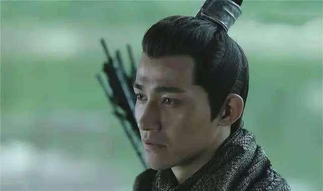 『范闲』太平别院之上，庆帝为何不惜暴露武功救下范闲？他武功多厉害？