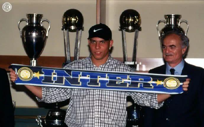 #国际米兰#国米新闻日报：那个男人终于要被买断了！