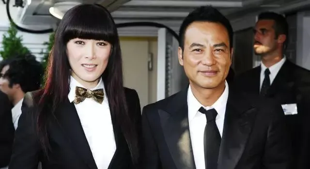 任达华|穷小子一见钟情富家千金，赌上所有房子宠她23年