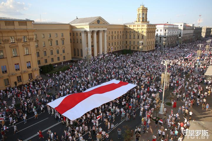 电信|白俄罗斯反对派提政治诉求：执政26年的卢卡申科，必须马上下台